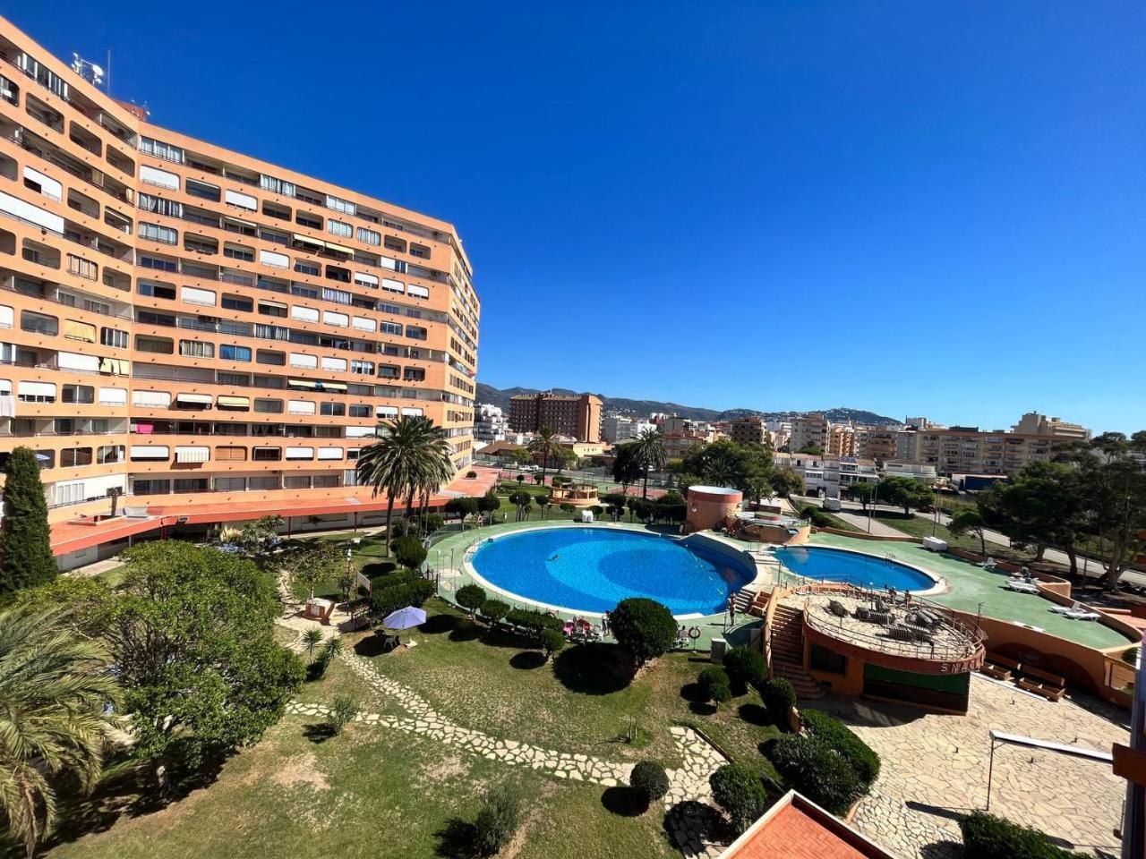 Estudio Con Tres Piscinas Comunitarias Y Pista De Tenis Roses Kültér fotó